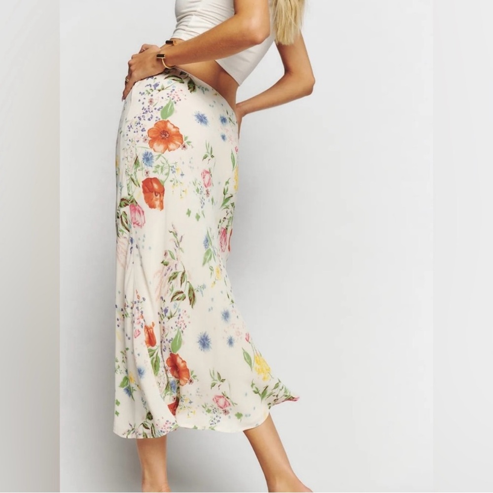 Reformation Layla Skirt - Picture 2 of 5